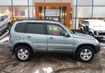 Подержанный автомобиль Chevrolet Niva 2012 года (4 фото)
