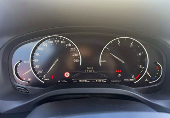 Подержанный автомобиль BMW X3 2020 года (13 фото)