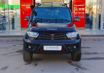 Подержанный автомобиль УАЗ Patriot 2014 года (2 фото)