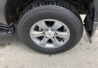 Подержанный автомобиль Toyota Land Cruiser Prado 2008 года (15 фото)