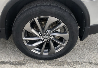 Подержанный автомобиль Nissan X-Trail 2015 года (16 фото)