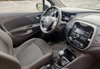 Подержанный автомобиль Renault Kaptur 2018 года (14 фото)