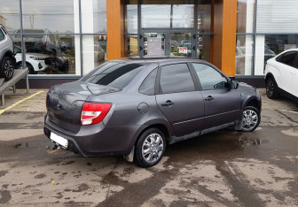 Подержанный автомобиль LADA (ВАЗ) Granta Sedan 2017 года (5 фото)