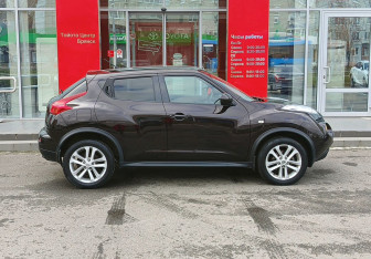 Подержанный автомобиль Nissan Juke 2013 года (4 фото)