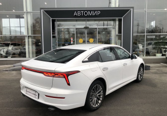 Подержанный автомобиль FAW Bestune B70 2023 года (5 фото)