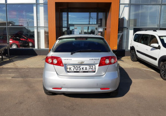 Подержанный автомобиль Chevrolet Lacetti Hatchback 2008 года (6 фото)