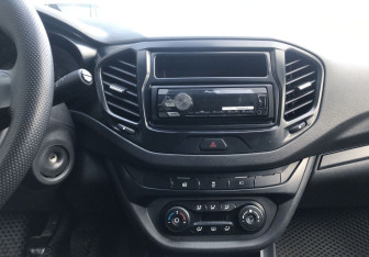 Подержанный автомобиль LADA (ВАЗ) Vesta Sedan 2021 года (13 фото)