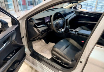 Новый Toyota Camry Sedan 2025 (7 фото)