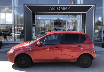 Подержанный автомобиль Chevrolet Aveo Hatchback 2006 года (8 фото)