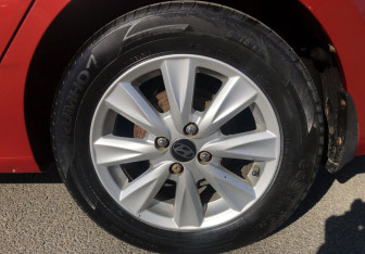 Подержанный автомобиль Hyundai Solaris Sedan 2011 года (15 фото)