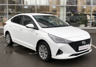 Подержанный автомобиль Hyundai Solaris Sedan 2020 года (3 фото)
