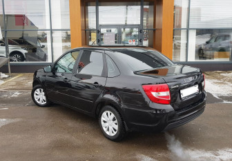 Подержанный автомобиль LADA (ВАЗ) Granta Sedan 2023 года (7 фото)