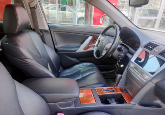 Подержанный автомобиль Toyota Camry Sedan 2011 года (14 фото)