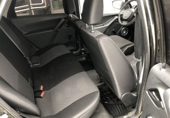 Подержанный автомобиль LADA (ВАЗ) Granta Liftback 2015 года (11 фото)