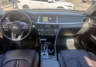 Подержанный автомобиль Kia Optima Sedan 2019 года (14 фото)