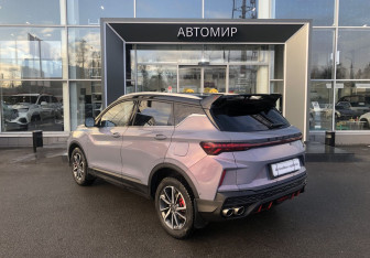 Подержанный автомобиль Geely Coolray 2024 года (7 фото)