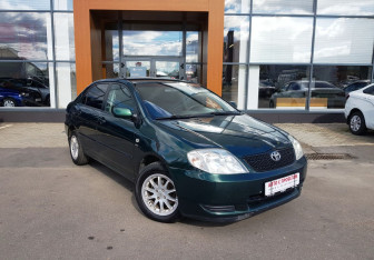 Подержанный автомобиль Toyota Corolla Sedan 2003 года (3 фото)