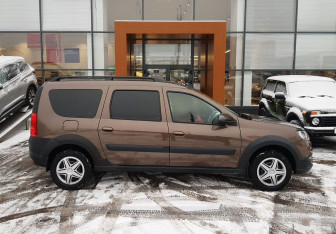 Подержанный автомобиль LADA (ВАЗ) Largus Wagon 2021 года (4 фото)