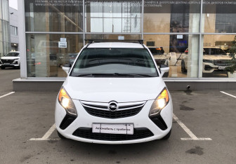 Подержанный автомобиль Opel Zafira Compactvan 2015 года (2 фото)