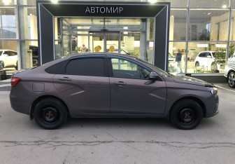 Подержанный автомобиль LADA (ВАЗ) Vesta Sedan 2017 года (4 фото)