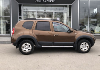 Подержанный автомобиль Renault Duster 2012 года (4 фото)