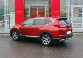 Подержанный автомобиль Honda CR-V 2018 года (7 фото)