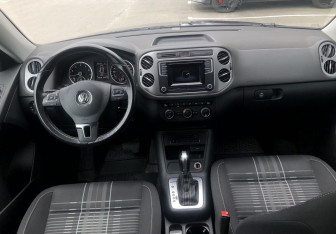 Подержанный автомобиль Volkswagen Tiguan 2016 года (10 фото)