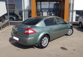 Подержанный автомобиль Renault Megane Sedan 2006 года (5 фото)