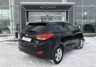 Подержанный автомобиль Hyundai ix35 2013 года (5 фото)