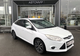 Подержанный автомобиль Ford Focus Sedan 2013 года (3 фото)