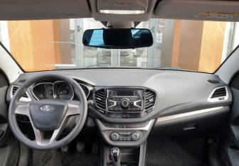 Подержанный автомобиль LADA (ВАЗ) Vesta Sedan 2016 года (11 фото)