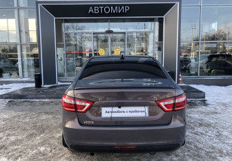 Подержанный автомобиль LADA (ВАЗ) Vesta Sedan 2018 года (6 фото)
