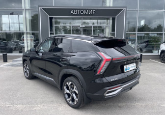 Подержанный автомобиль Geely Atlas 2024 года (7 фото)
