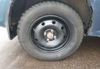 Подержанный автомобиль Renault Logan Sedan 2011 года (9 фото)