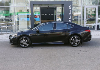 Подержанный автомобиль Toyota Camry Sedan 2024 года (8 фото)