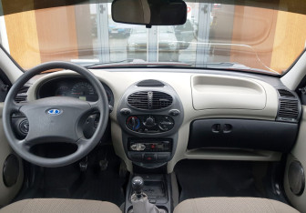 Подержанный автомобиль LADA (ВАЗ) Kalina Wagon 2011 года (11 фото)