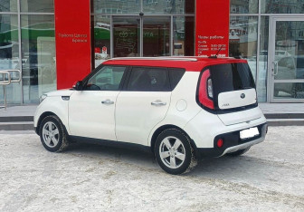 Подержанный автомобиль Kia Soul 2017 года (7 фото)
