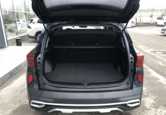 Подержанный автомобиль Kia Seltos 2022 года (9 фото)