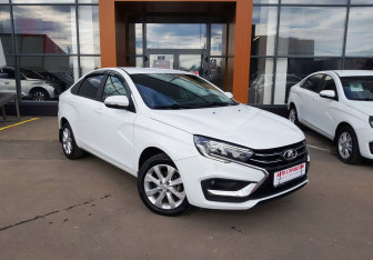 Подержанный автомобиль LADA (ВАЗ) Vesta Sedan 2023 года (3 фото)