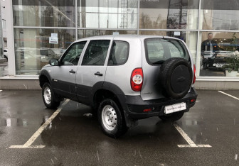 Подержанный автомобиль Chevrolet Niva 2016 года (5 фото)