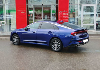 Подержанный автомобиль Kia K5 2022 года (7 фото)