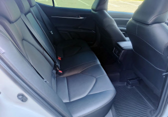 Подержанный автомобиль Toyota Camry Sedan 2022 года (16 фото)