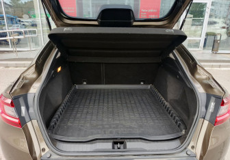 Подержанный автомобиль Renault Arkana 2020 года (12 фото)