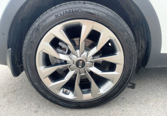 Подержанный автомобиль Kia Sorento 2021 года (16 фото)
