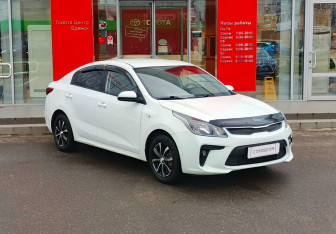 Подержанный автомобиль Kia Rio Sedan 2019 года (3 фото)