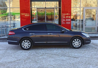 Подержанный автомобиль Nissan Teana 2009 года (4 фото)