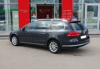 Подержанный автомобиль Volkswagen Passat Wagon 2011 года (7 фото)