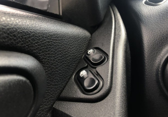 Подержанный автомобиль Chevrolet Niva 2013 года (13 фото)