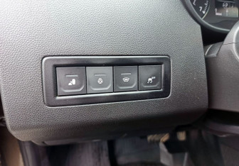 Подержанный автомобиль Renault Arkana 2020 года (16 фото)