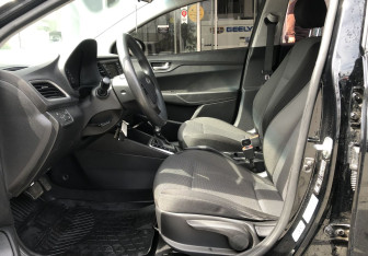 Подержанный автомобиль Hyundai Solaris Sedan 2017 года (9 фото)